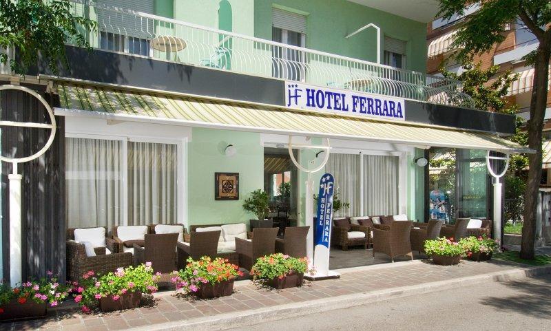 קאטוליקה Hotel Ferrara מראה חיצוני תמונה